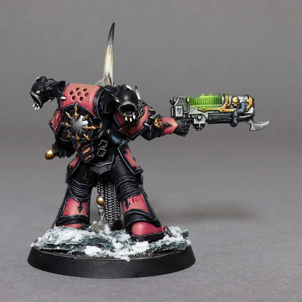 Chaos Space Marines Emperor's Children Aspiring Champion, armed with Power Sword and Plazma Gun, painted by Castle Brush Miniature Painting Studio, conversion using Games Workshop kit & parts; right back side